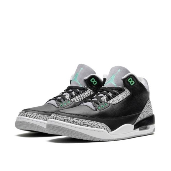 Air Jordan 3 Retro "Green Glow" sneakers - Picture 3 of 6